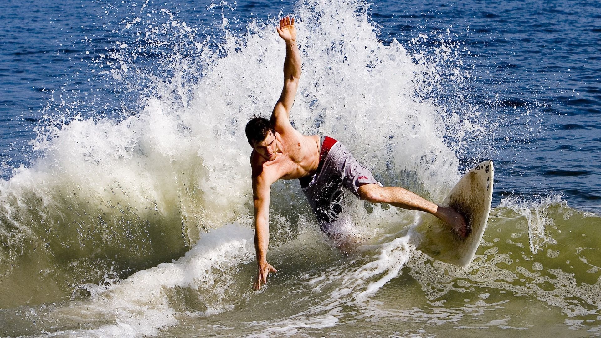 开云体育2026-C罗完成自我救赎，罗马险胜巴西，足球场上的两种英雄主义  第2张