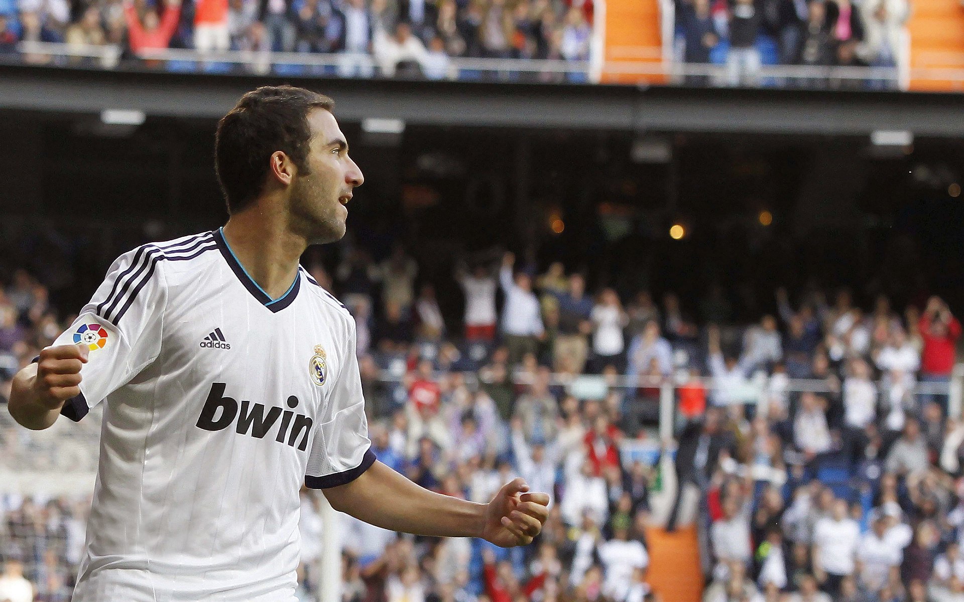 开云体育世界杯-太阳强势晋级，灰熊黯然退场—美加墨世界杯焦点战解析